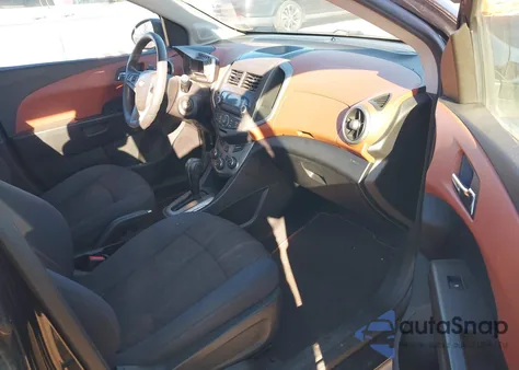 2014 Chevrolet Sonic Lt Auto из США, поврежденный, VIN 1G1JC6SB2E4144929